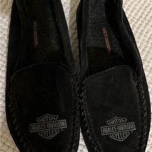 HARLEY-DAVIDSON BLACK LEATHER SUEDE SLIPPERS, SIZE 11 M